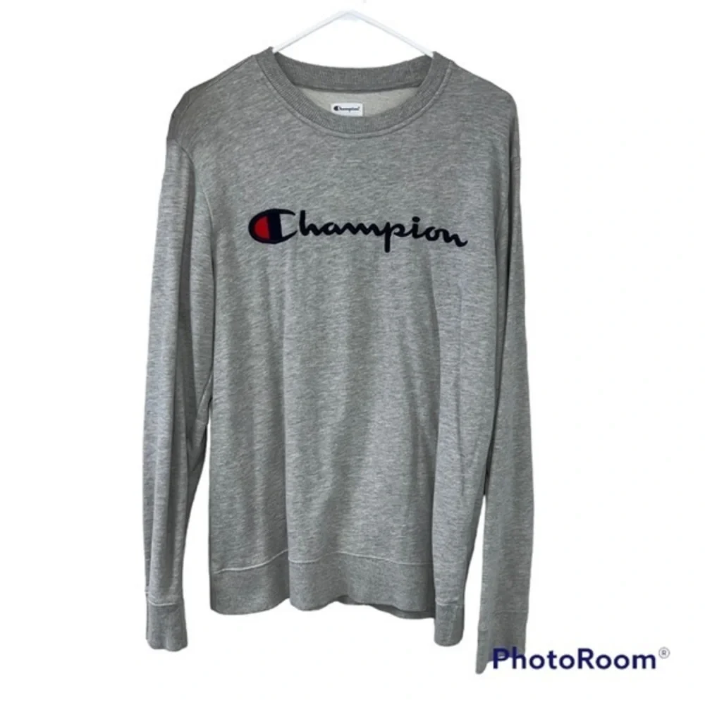 Champion Mens gray crew neck sweatshirt size medium